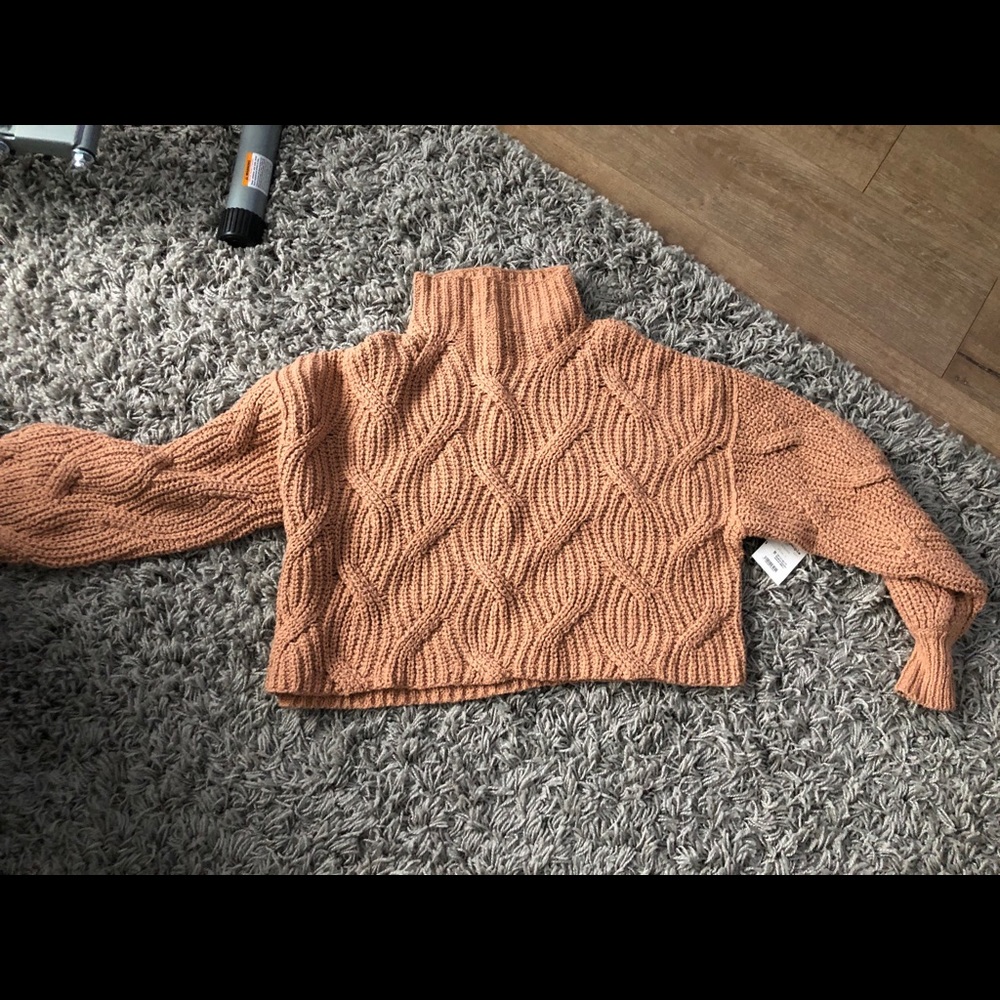 Cropped sweater